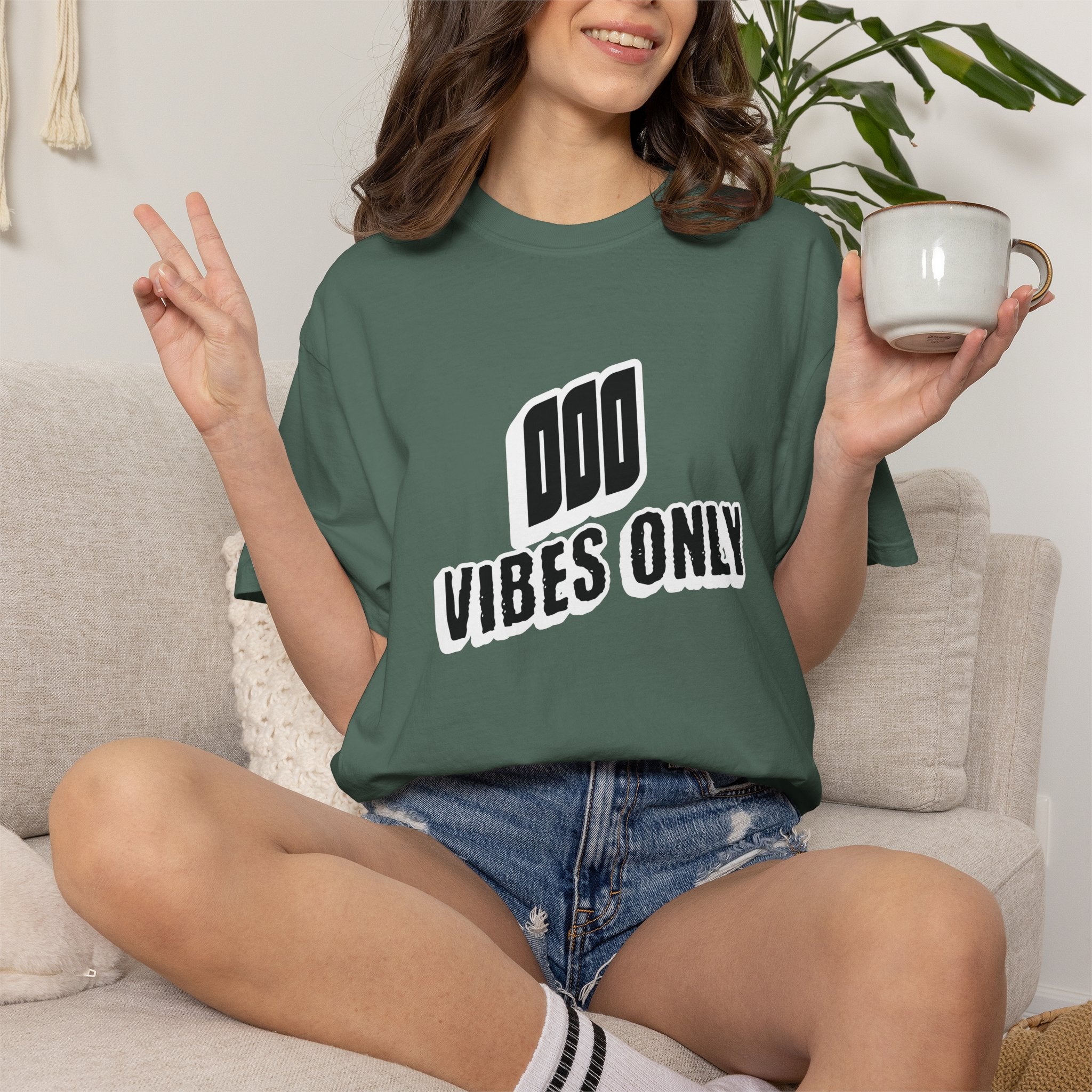 OOO Vibes Only teee