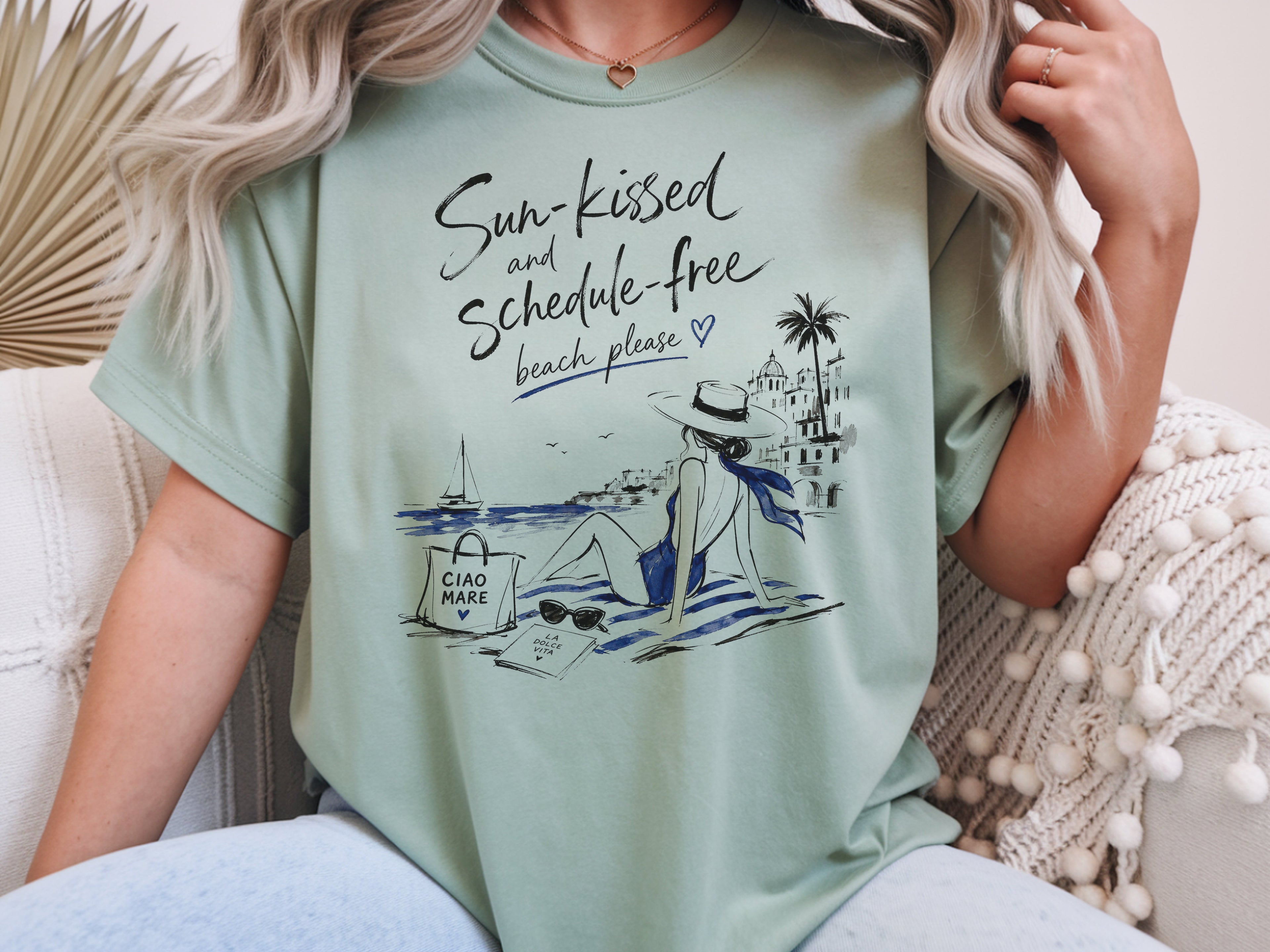Resort Wear for High-end Coastal Summer Vacations