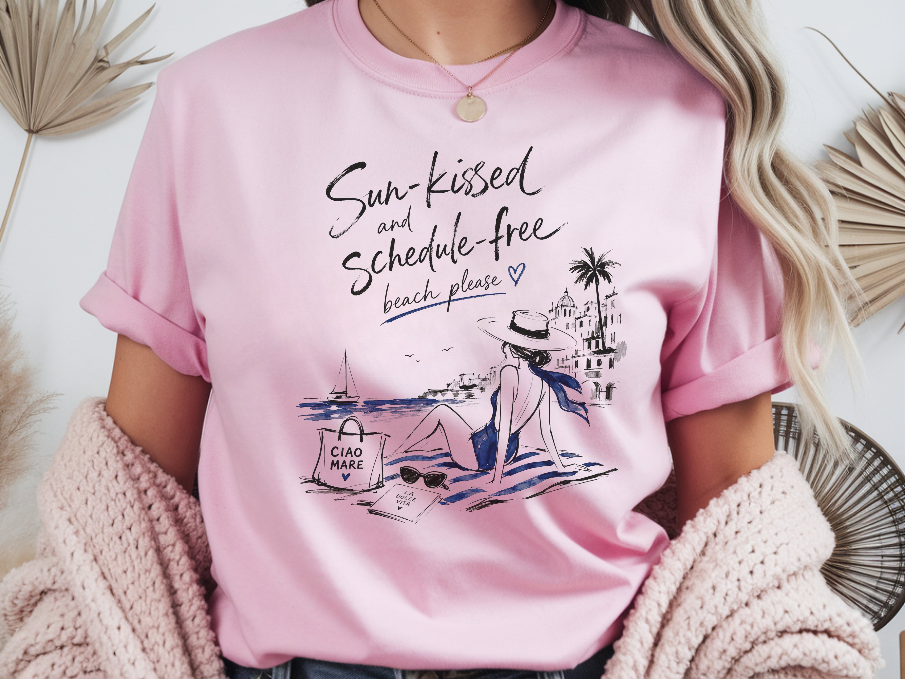 Resort Wear for High-end Coastal Summer Vacations