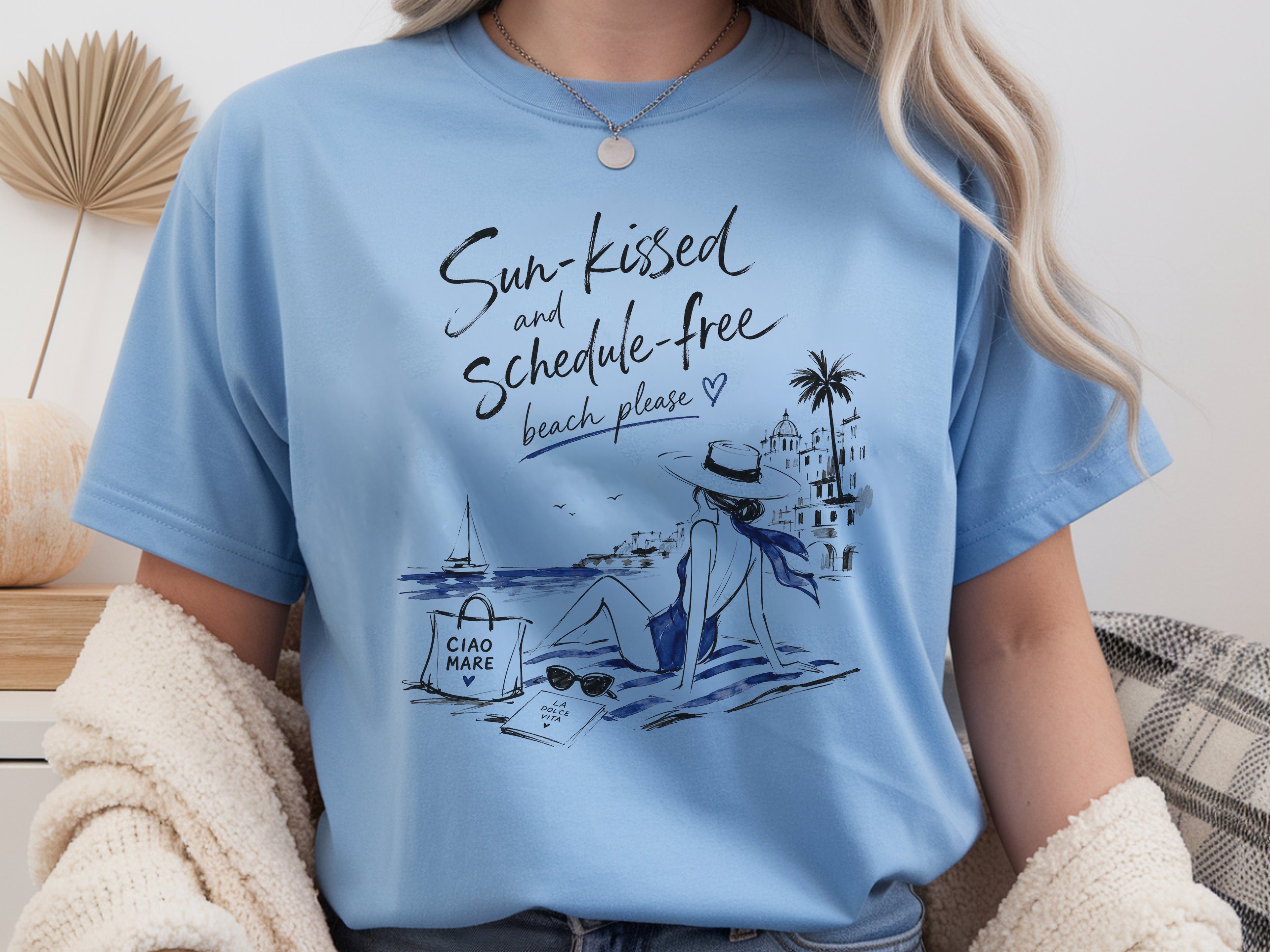 Resort Wear for High-end Coastal Summer Vacations