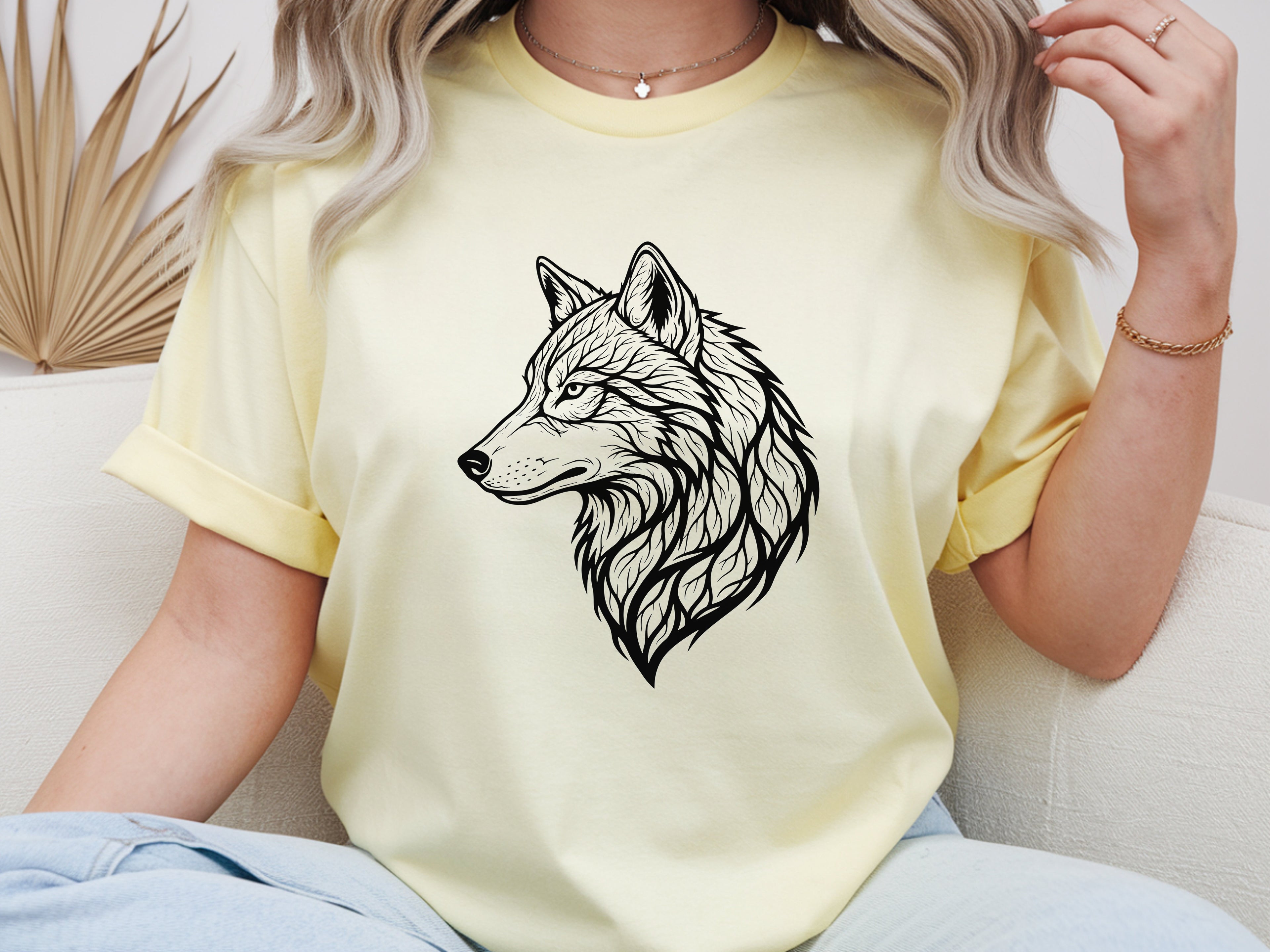 Wildlife Majestic Wolf Apparel