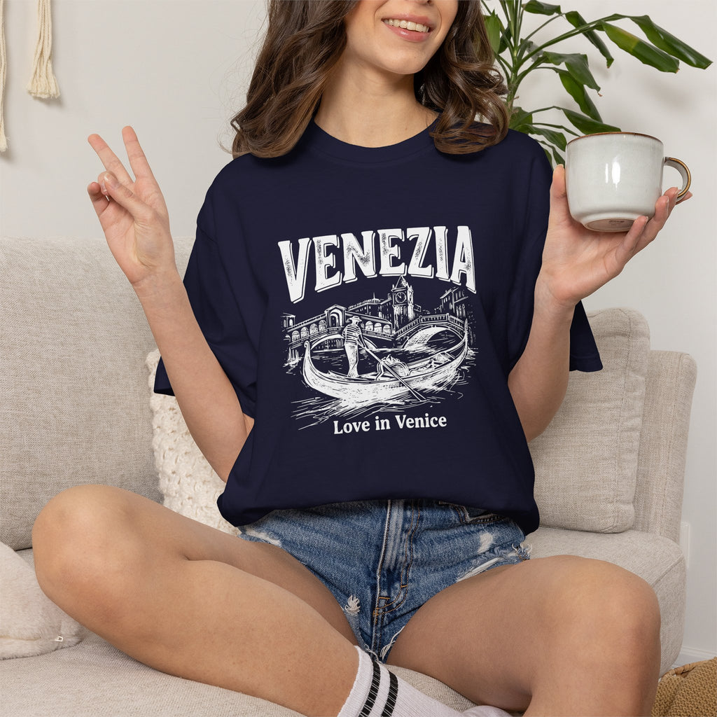 Love in Venice tee