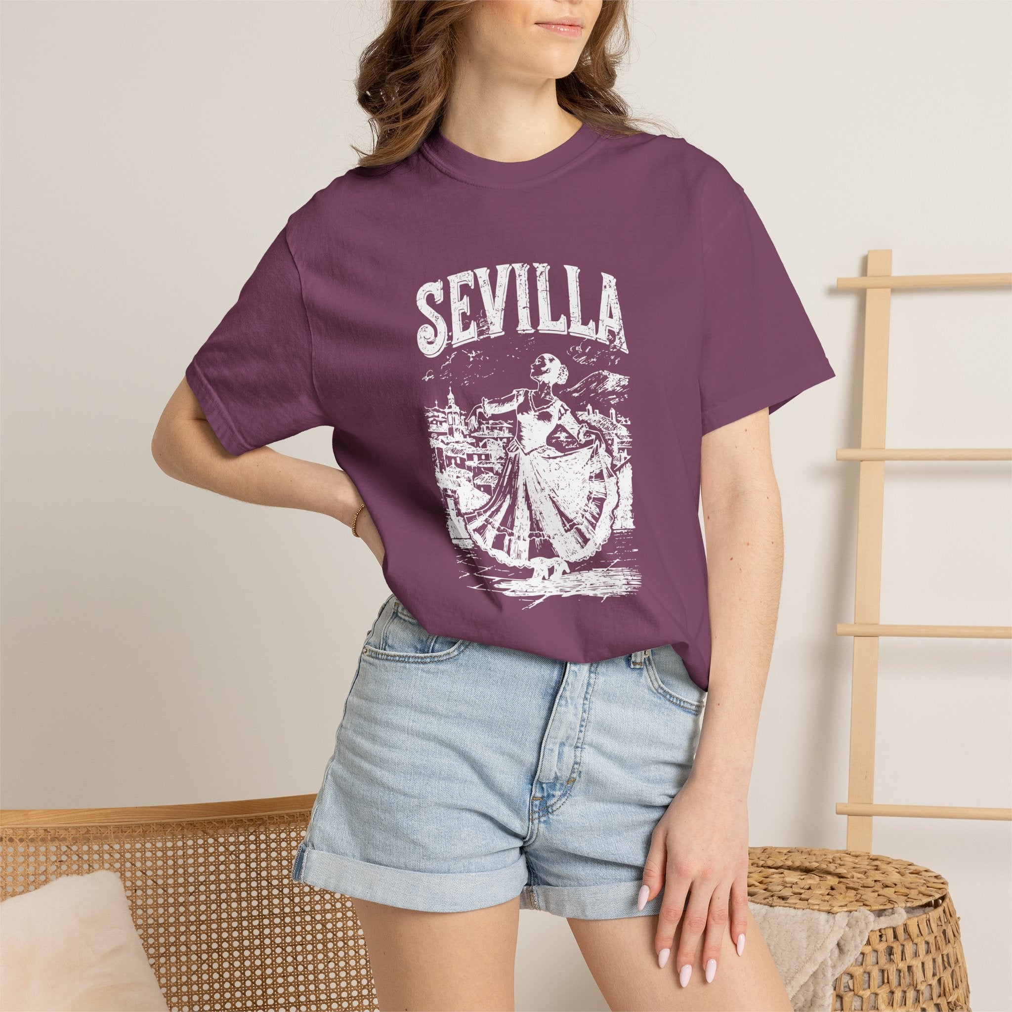 Sevillia tee