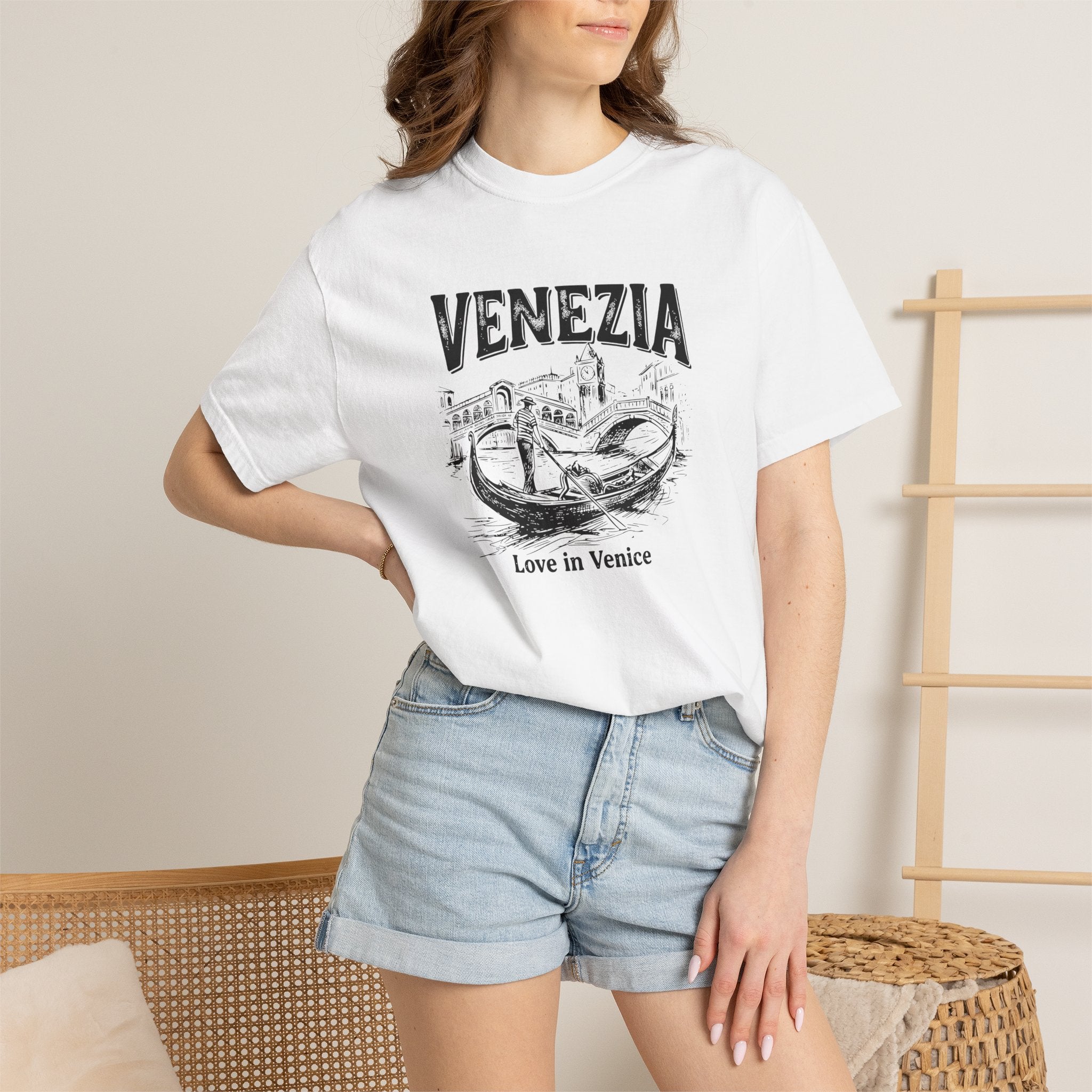 Love in Venice tee